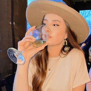 Women’s brown Fedora hat